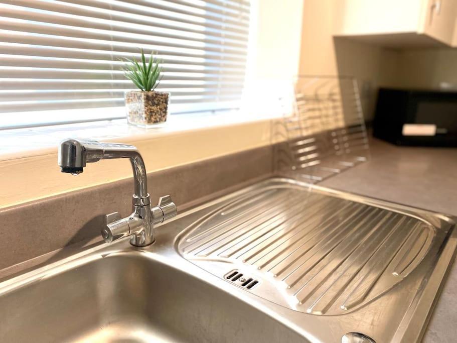 Amazing 2-Bed City Centre Apt With Parking Coventry Exteriér fotografie